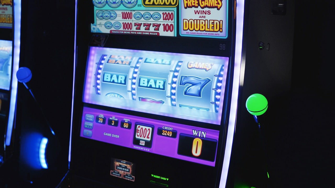 Mobile APP Slots ကစားနေသောမြင်ကွင်း